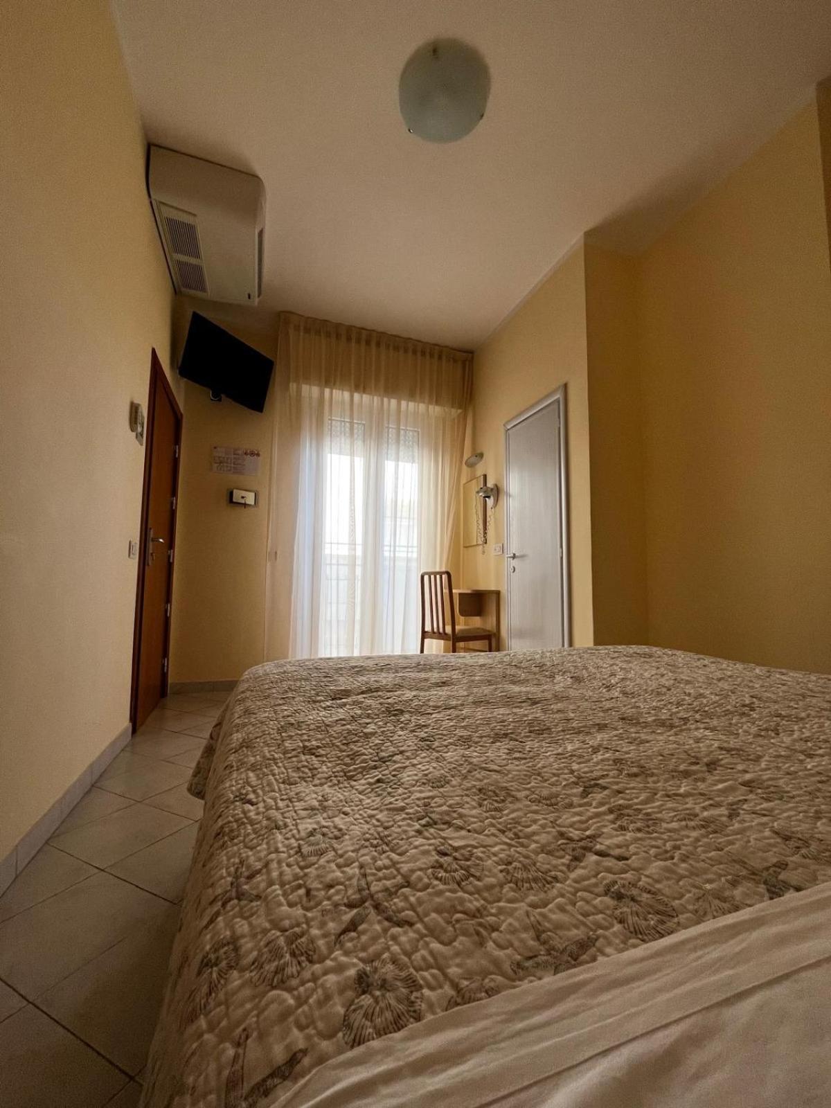 Hotel Giove Dipendenza Hotel Fiamma Cesenatico Ngoại thất bức ảnh