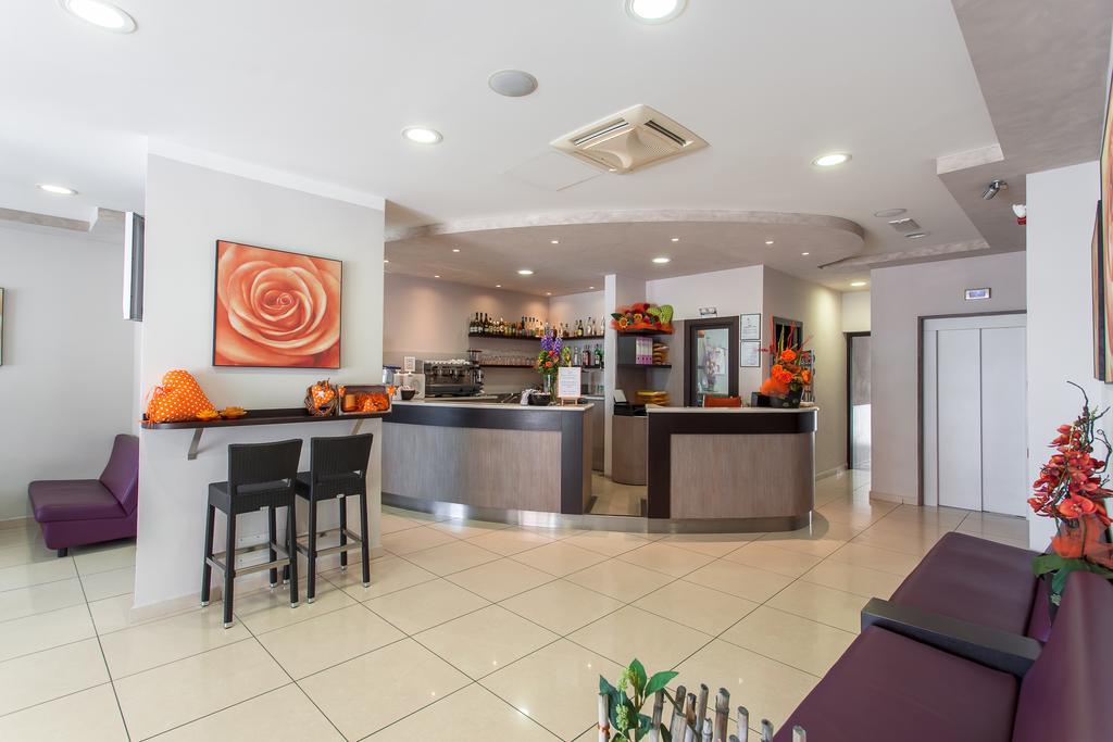 Hotel Giove Dipendenza Hotel Fiamma Cesenatico Ngoại thất bức ảnh