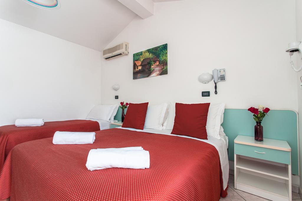 Hotel Giove Dipendenza Hotel Fiamma Cesenatico Ngoại thất bức ảnh