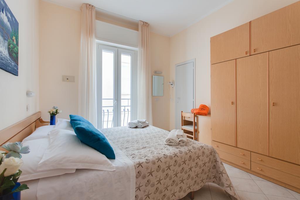Hotel Giove Dipendenza Hotel Fiamma Cesenatico Ngoại thất bức ảnh