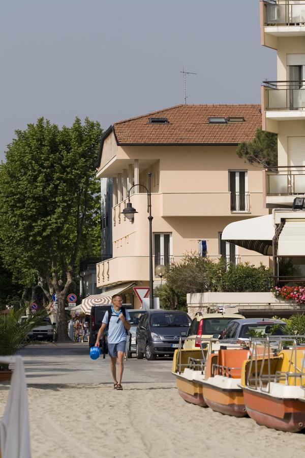 Hotel Giove Dipendenza Hotel Fiamma Cesenatico Ngoại thất bức ảnh